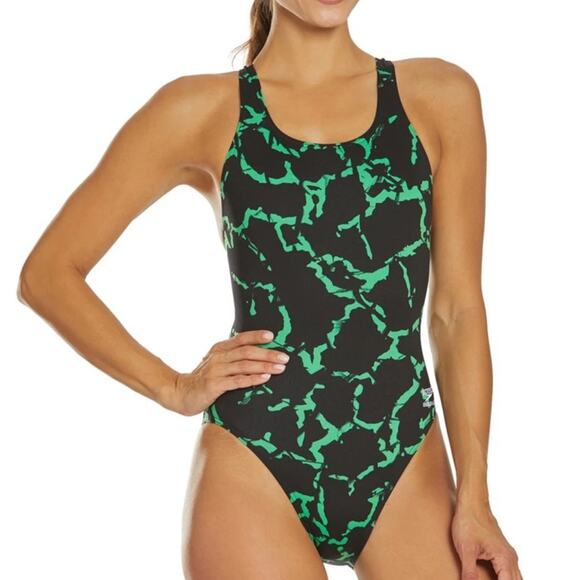 0335 NEW Speedo Wrack It up One Piece Suit - Picture 2 of 9